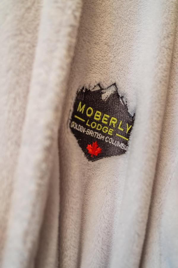 Moberly Lodge Golden Εξωτερικό φωτογραφία